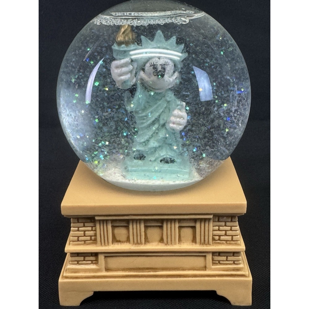 Disney Minnie Mouse/Statue Of Liberty Musical 6" Snow Globe